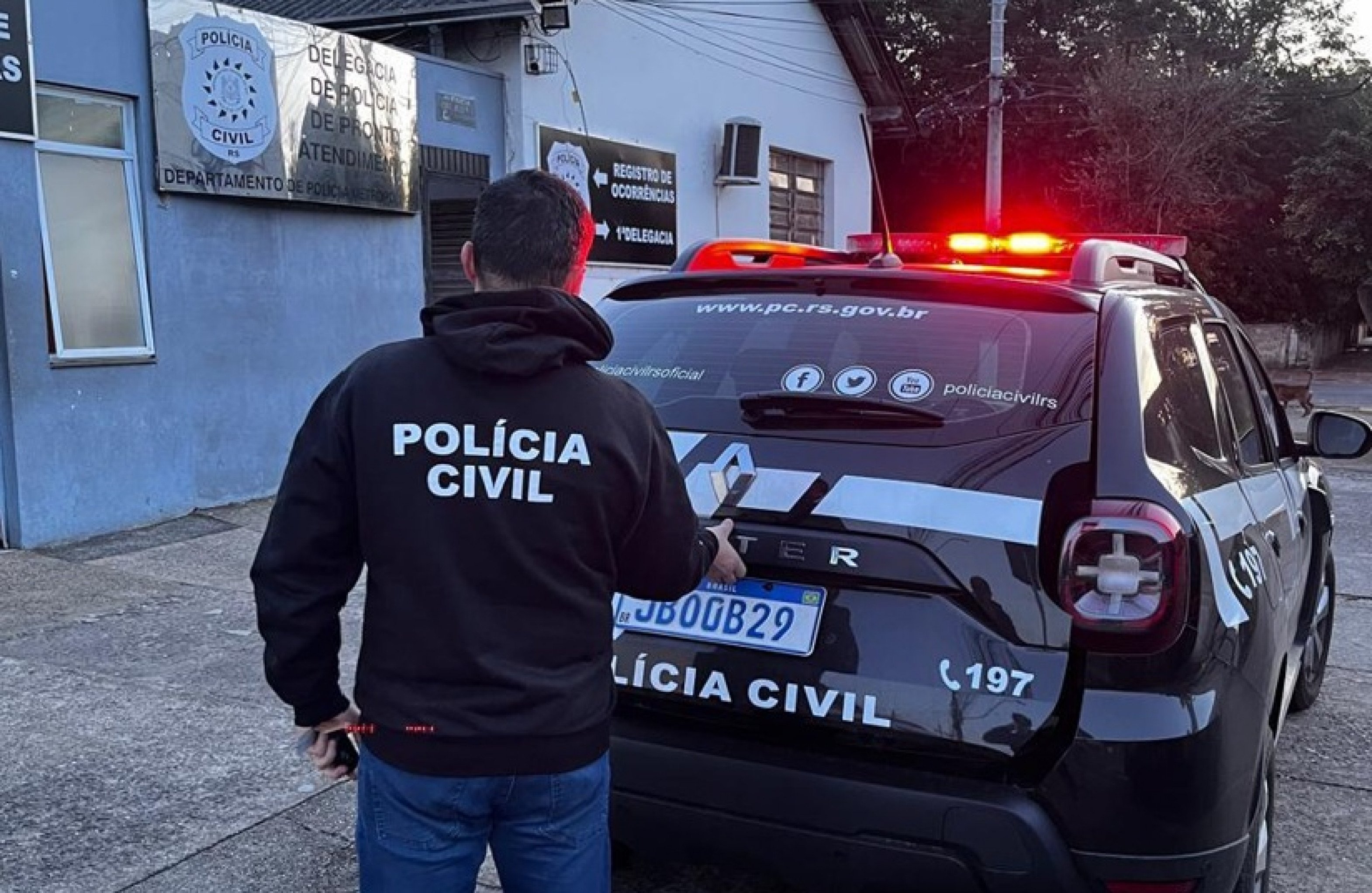 Avô condenado pelo estupro da neta e outros dois homens são presos pela Delegacia da Mulher