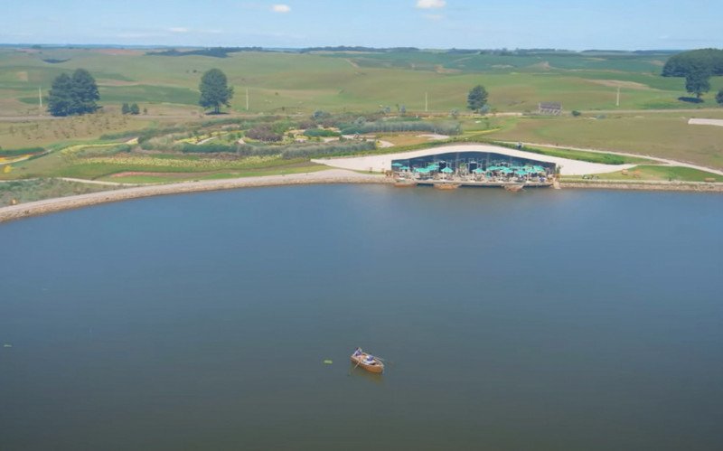 Duas pessoas morrem após queda de carrinho elétrico recreativo em lago do Mátria Parque das Flores, em São Chico | abc+