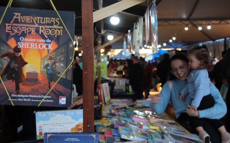 Livros de colorir foram os campeões de venda na Feira do Livro de Estância Velha