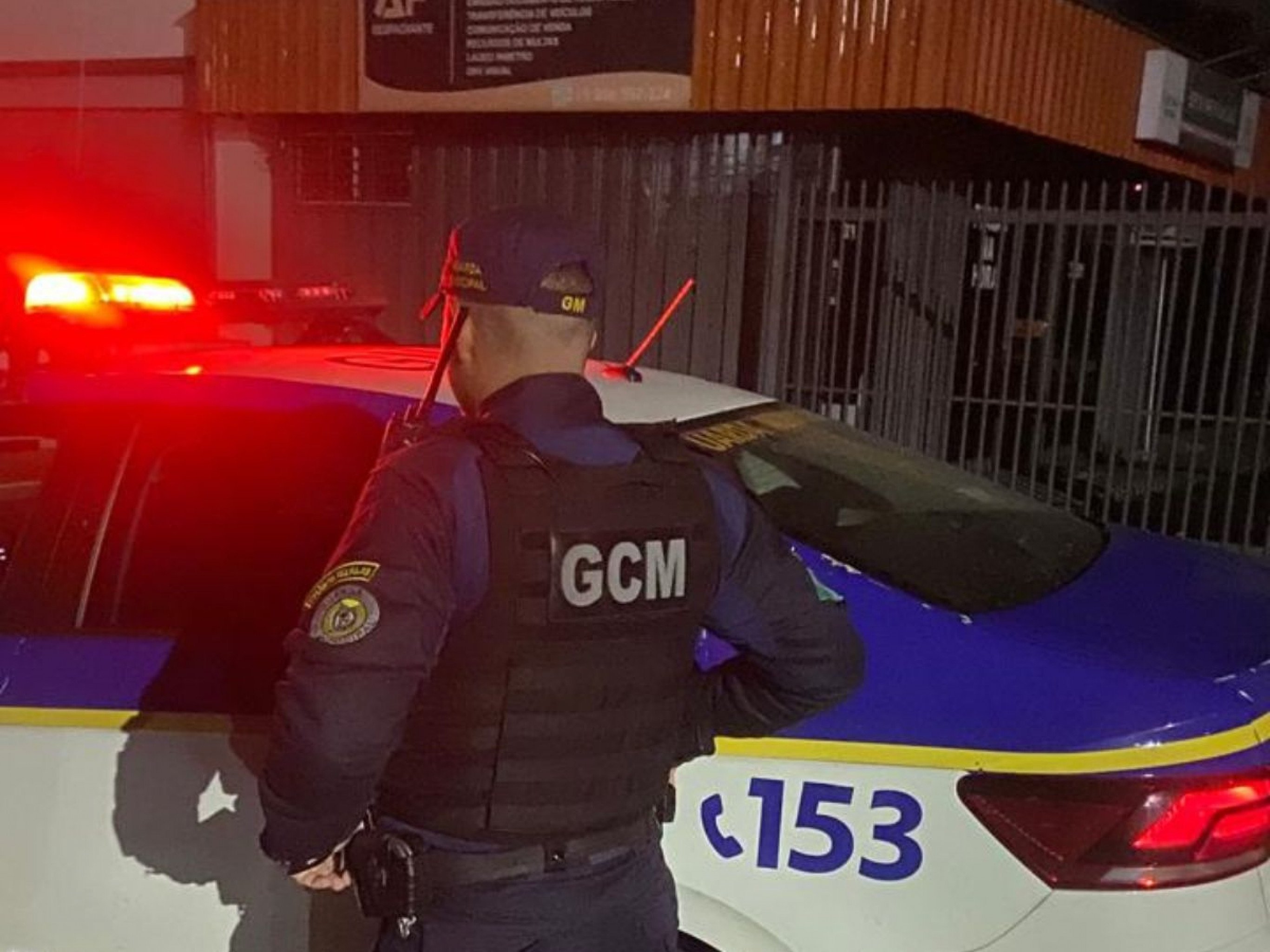 Golpes de facão e tentativa de sequestro: Homem invade casa para fugir de agressores no Vale do Sinos