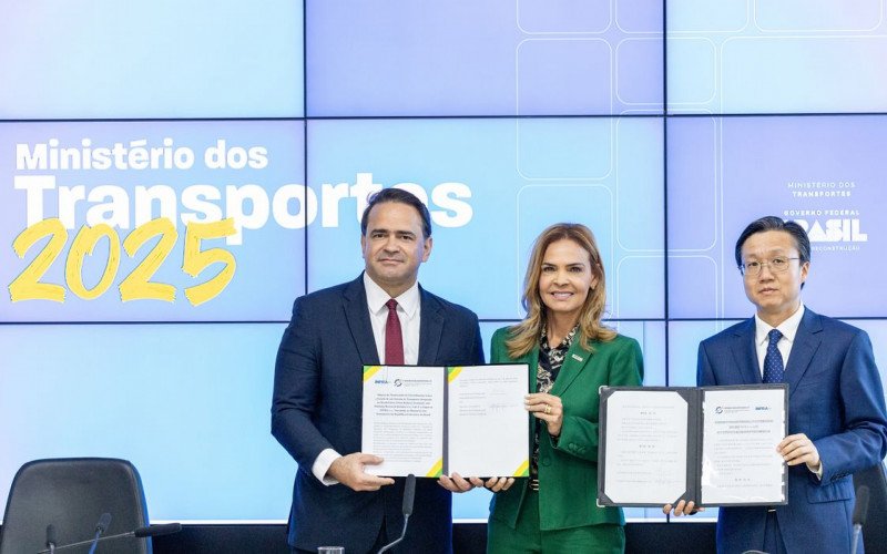 Brasil e China assinam acordo para estudar ferrovia até o Peru | abc+
