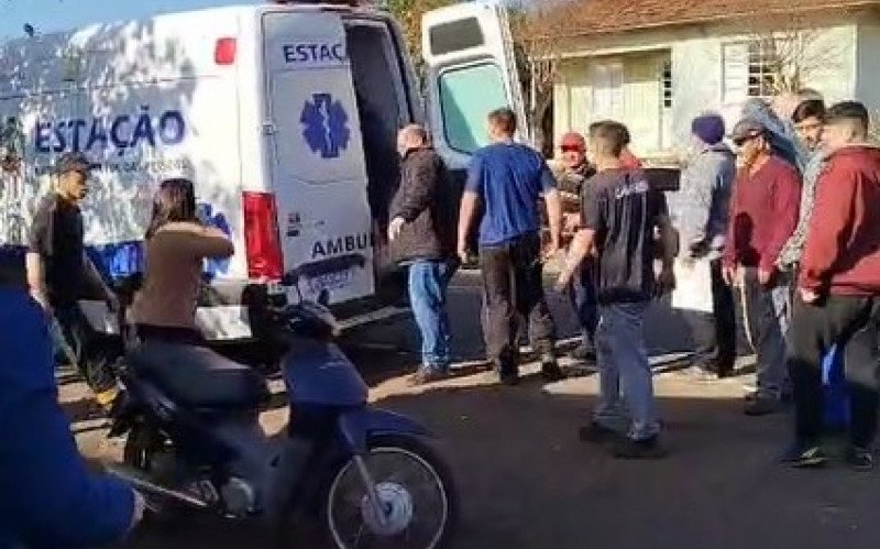 Três crianças foram atacadas por um homem com facão em uma escola de Estação/RS | abc+