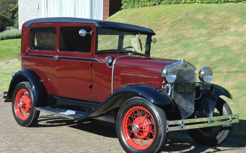 Ford Tudor 1930 do Model A Village | abc+