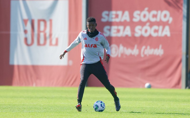 Zagueiro Vitão está apto para jogar | abc+
