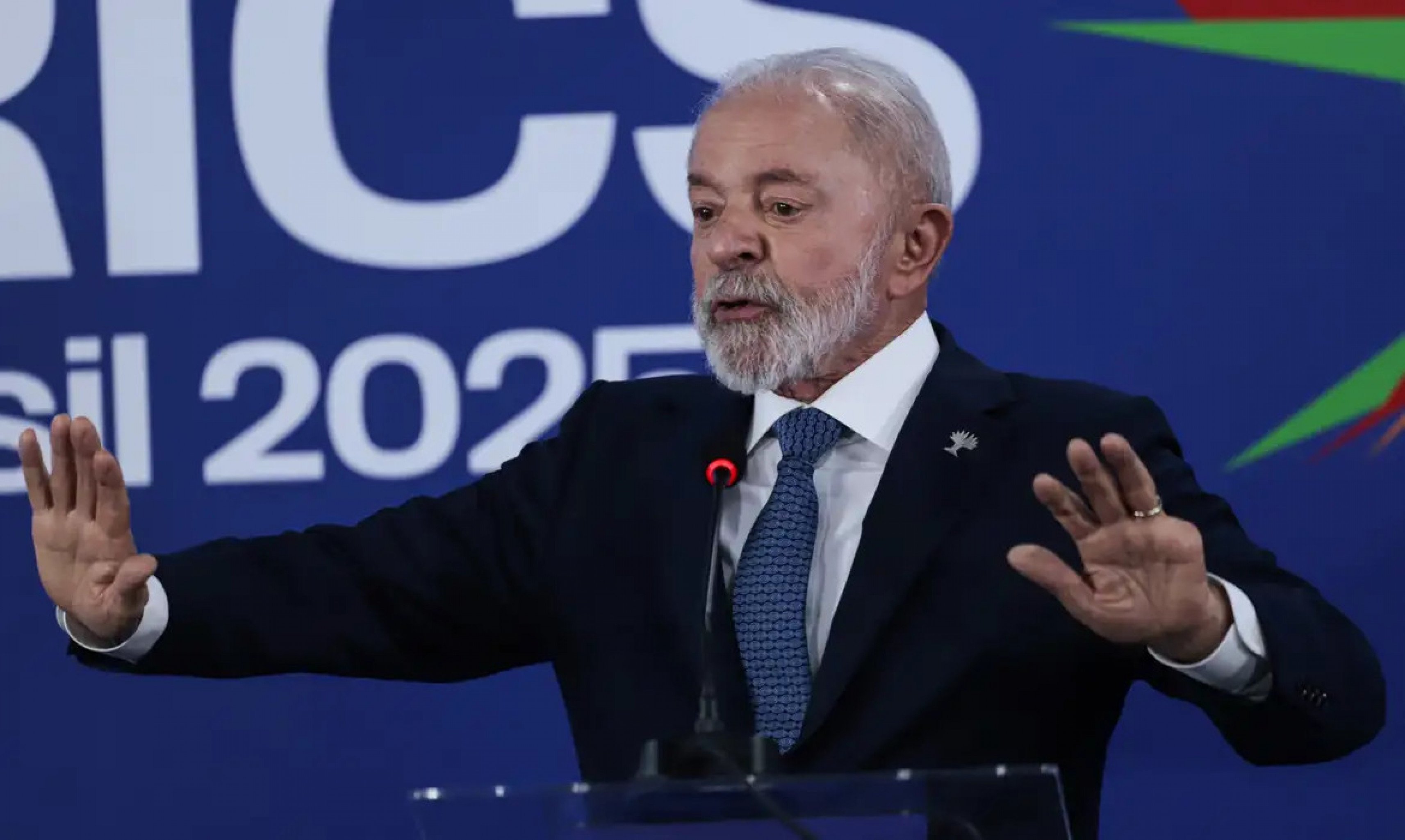 Divergência política sobre IOF é própria da democracia, diz presidente Lula
