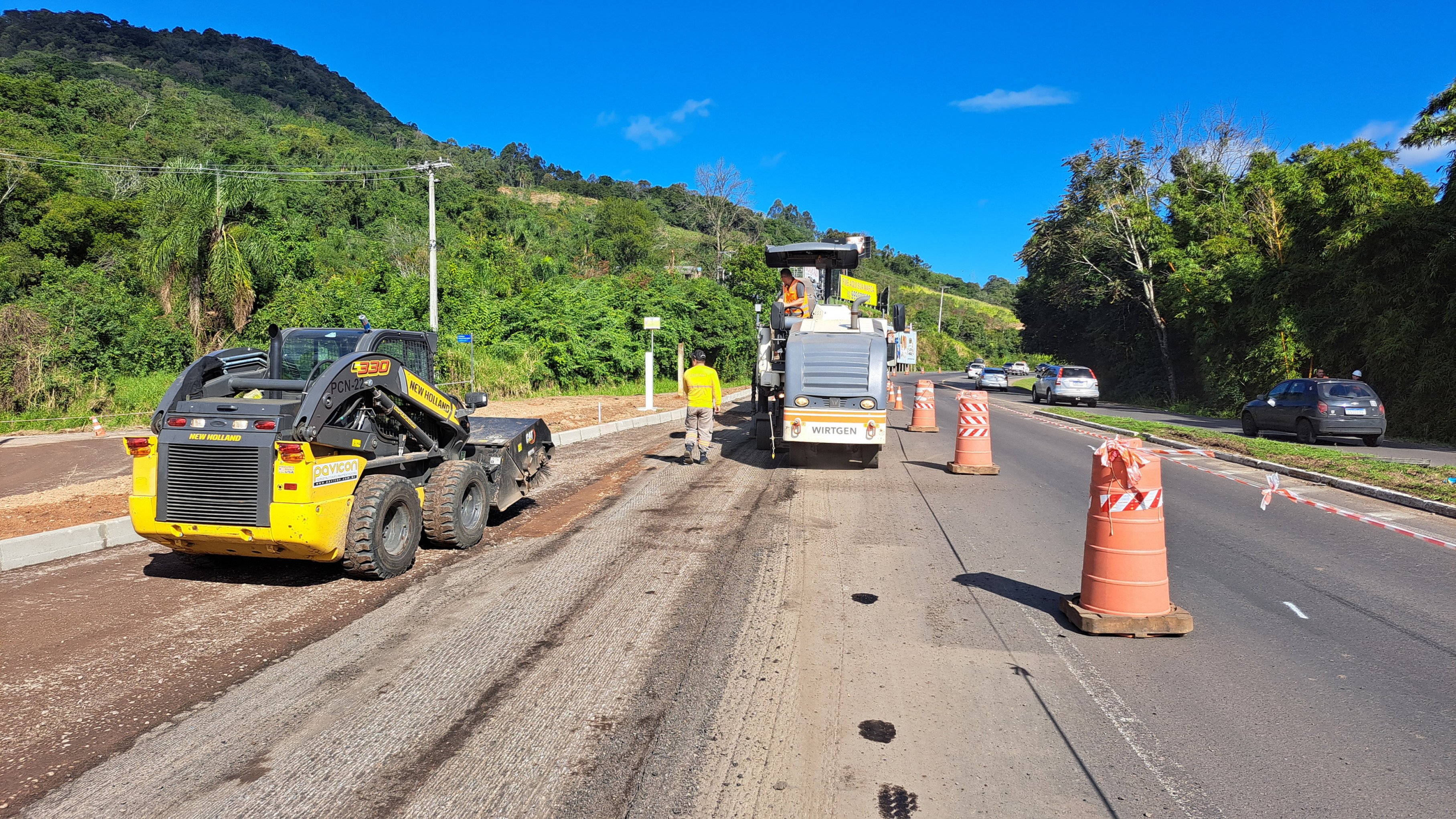 Rodovia entre Gramado e Canela receberá reparos no asfalto; confira outras obras que EGR fará nesta semana
