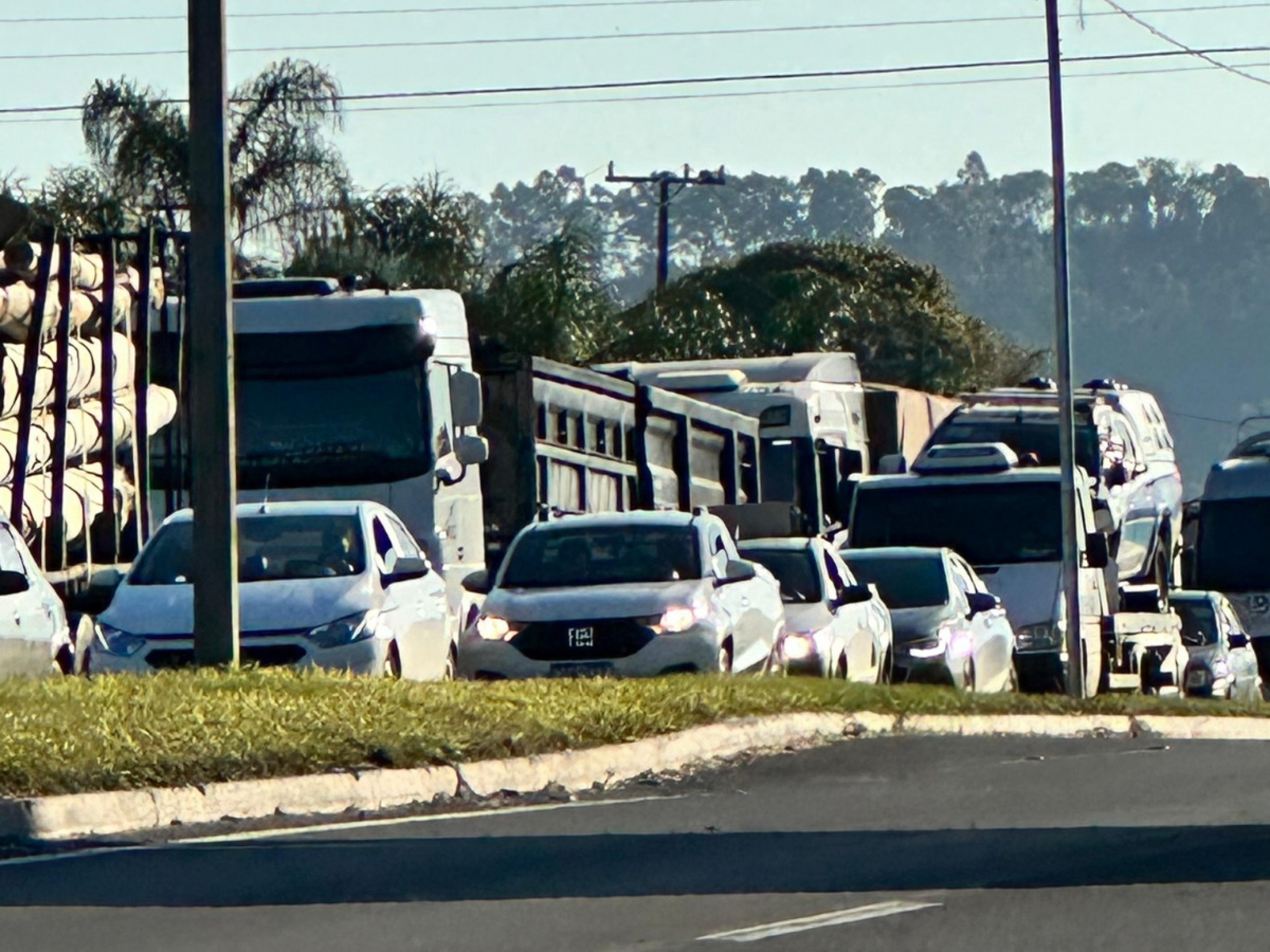 RS-239: Congestionamento quilométrico é registrado na rodovia em Novo Hamburgo