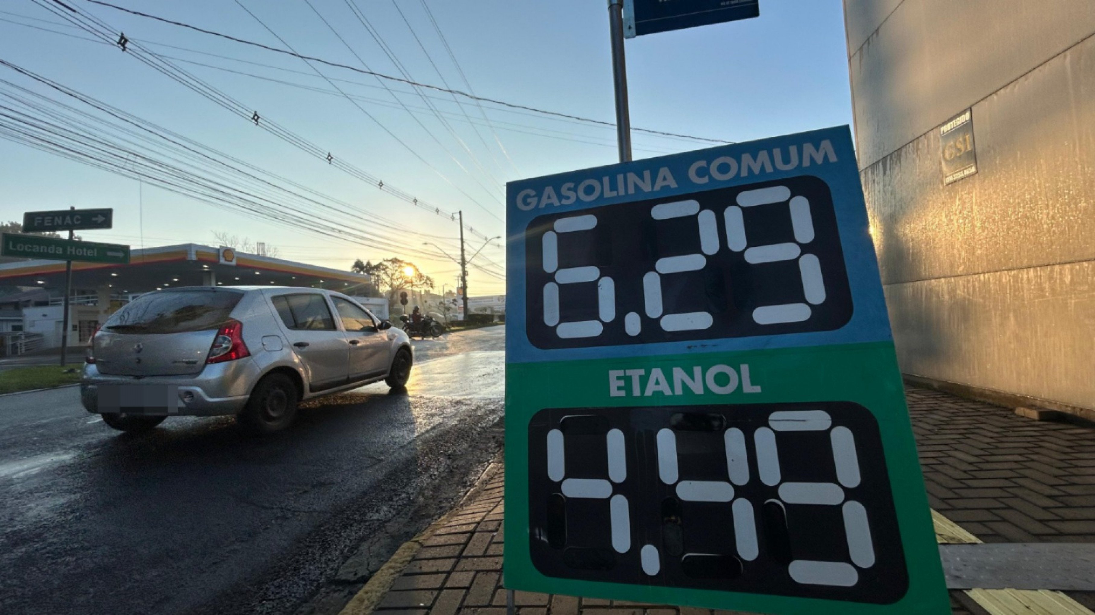 Motoristas se deparam com aumento repentino no preço da gasolina em postos do Vale do Sinos
