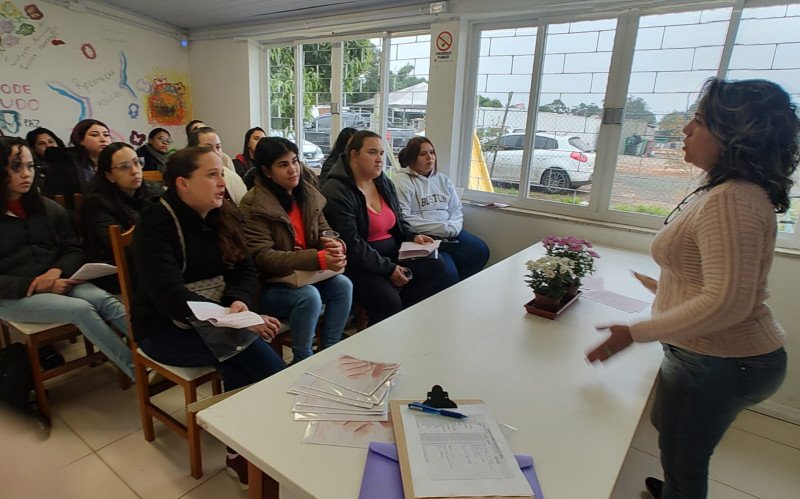 Curso de Embelezamento de Unhas terá sete aulas