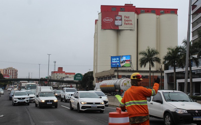 Neste sábado, haverá estreitamento de pista na altura do viaduto da Inconfidência | abc+