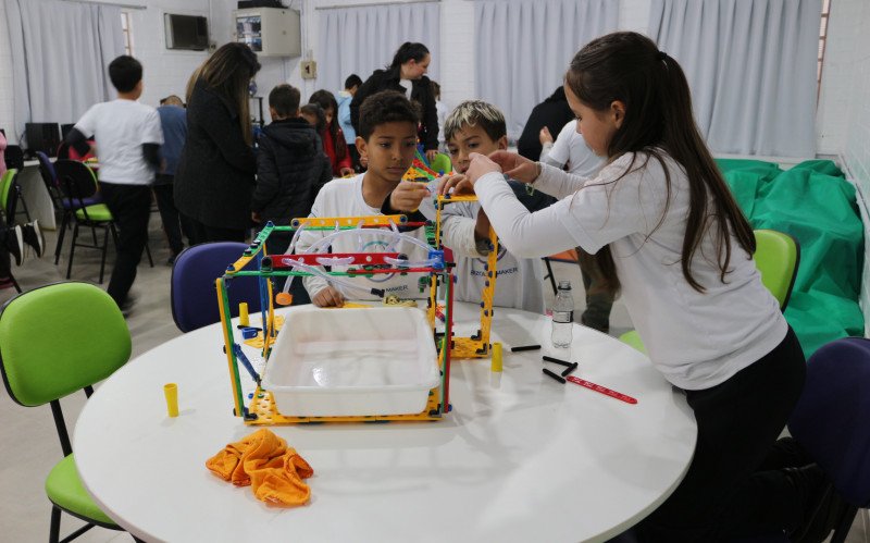 Aula de robótica da Emeb Vereador João Brizolla, do bairro Canudos, em Novo Hamburgo. | abc+