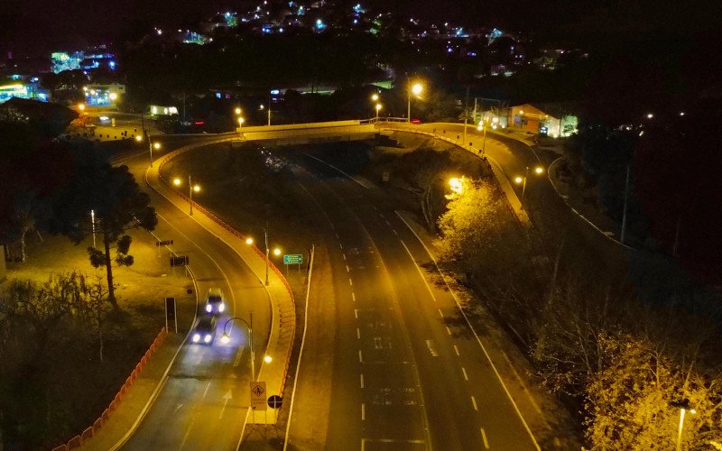 Passarela do viaduto da RS-115, em Gramado