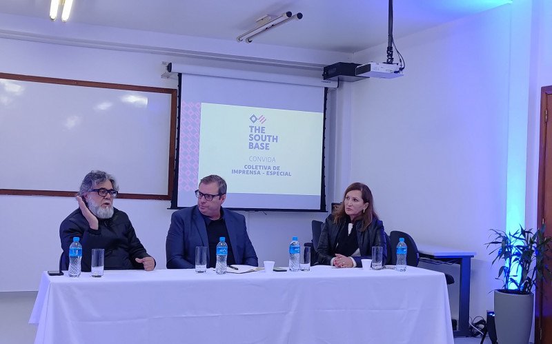 Thomas, Schmidt e Karen | abc+