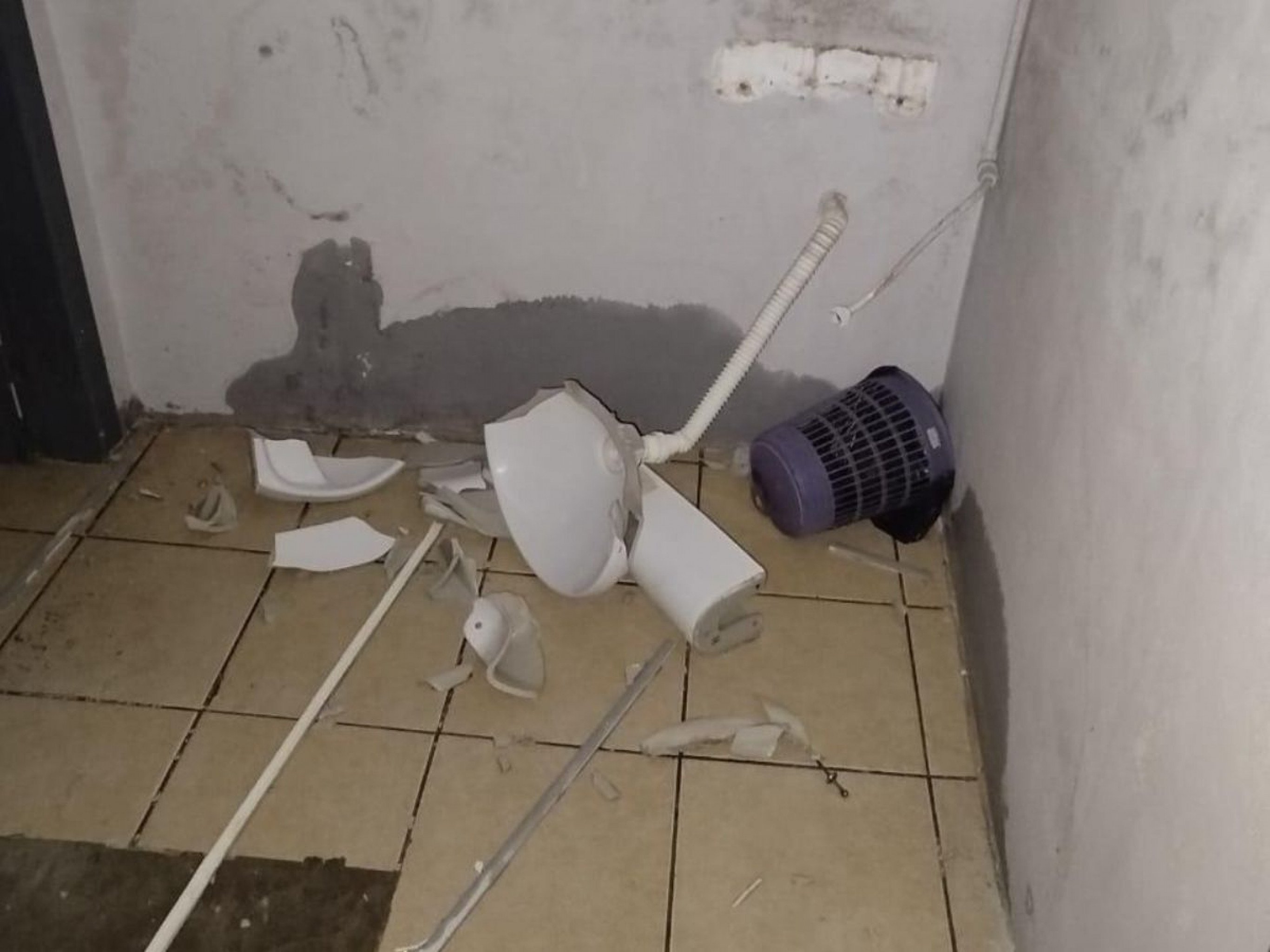 "É inacreditável o que fizeram": Ataques à sede do MDB causam prejuízo superior a R$ 100 mil em Novo Hamburgo
