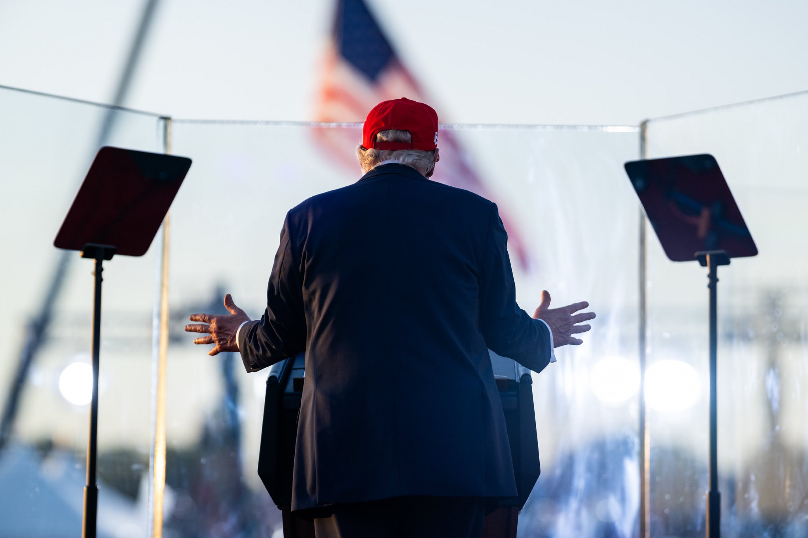 Trump anuncia tarifa de 30% sobre o Sri Lanka e repete termos de outras cartas
