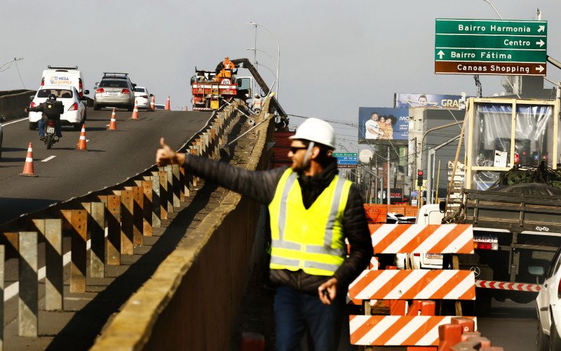 Obras no popular viaduto da Metrovel tem causado transtornos no tráfego para quem circula pela BR-116
