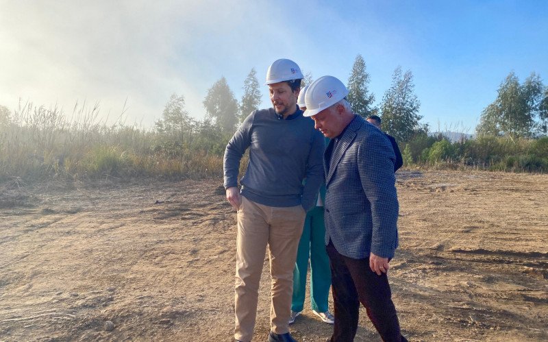 Prefeito de Canela visitou a construção do novo hospital de Canela