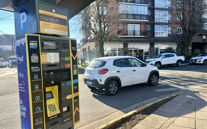 Estacionamento rotativo em Gramado é operado pela Rek Parking