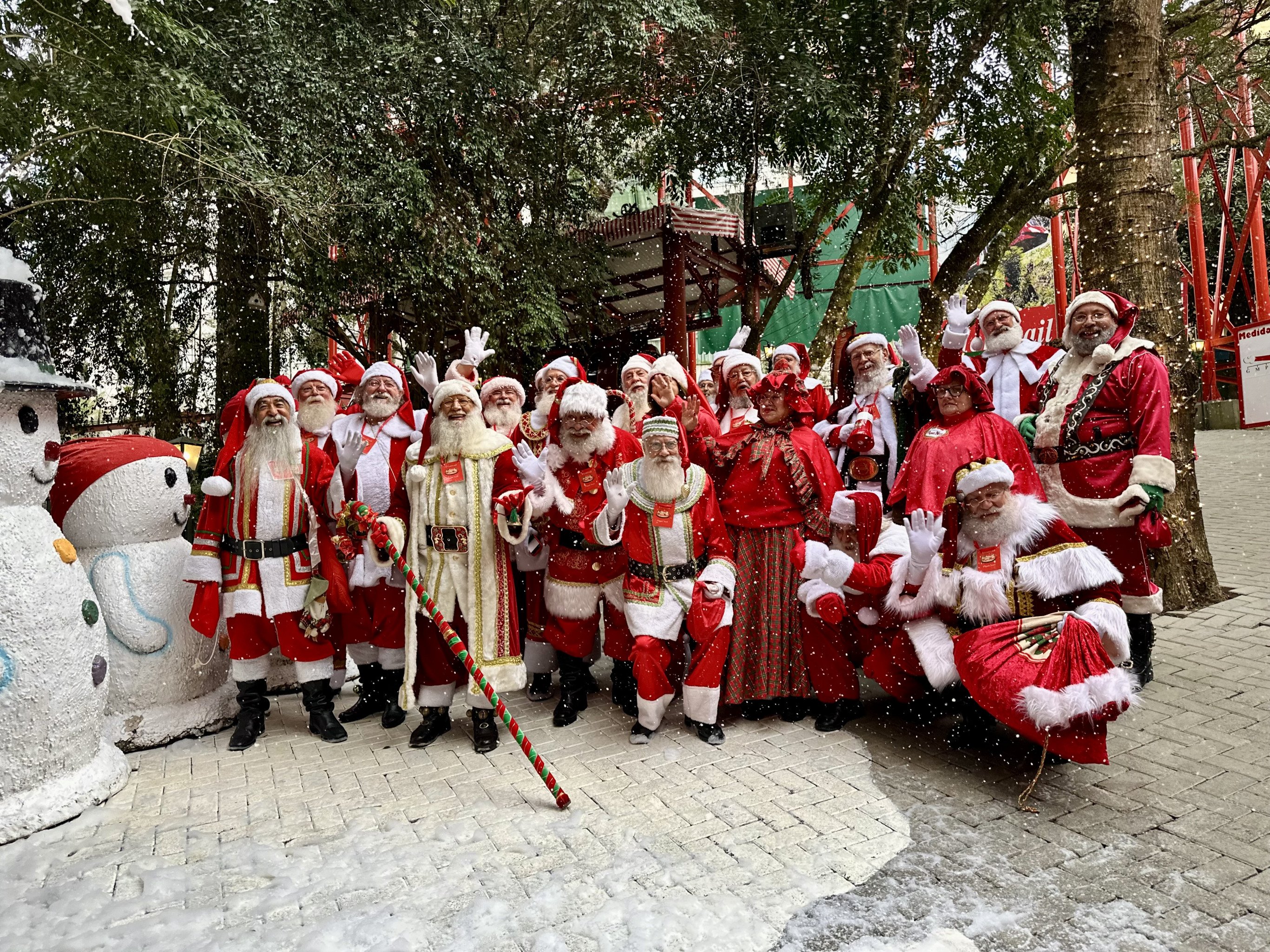 Encontro em Gramado resgata o espírito natalino e a missão de ser Papai Noel
