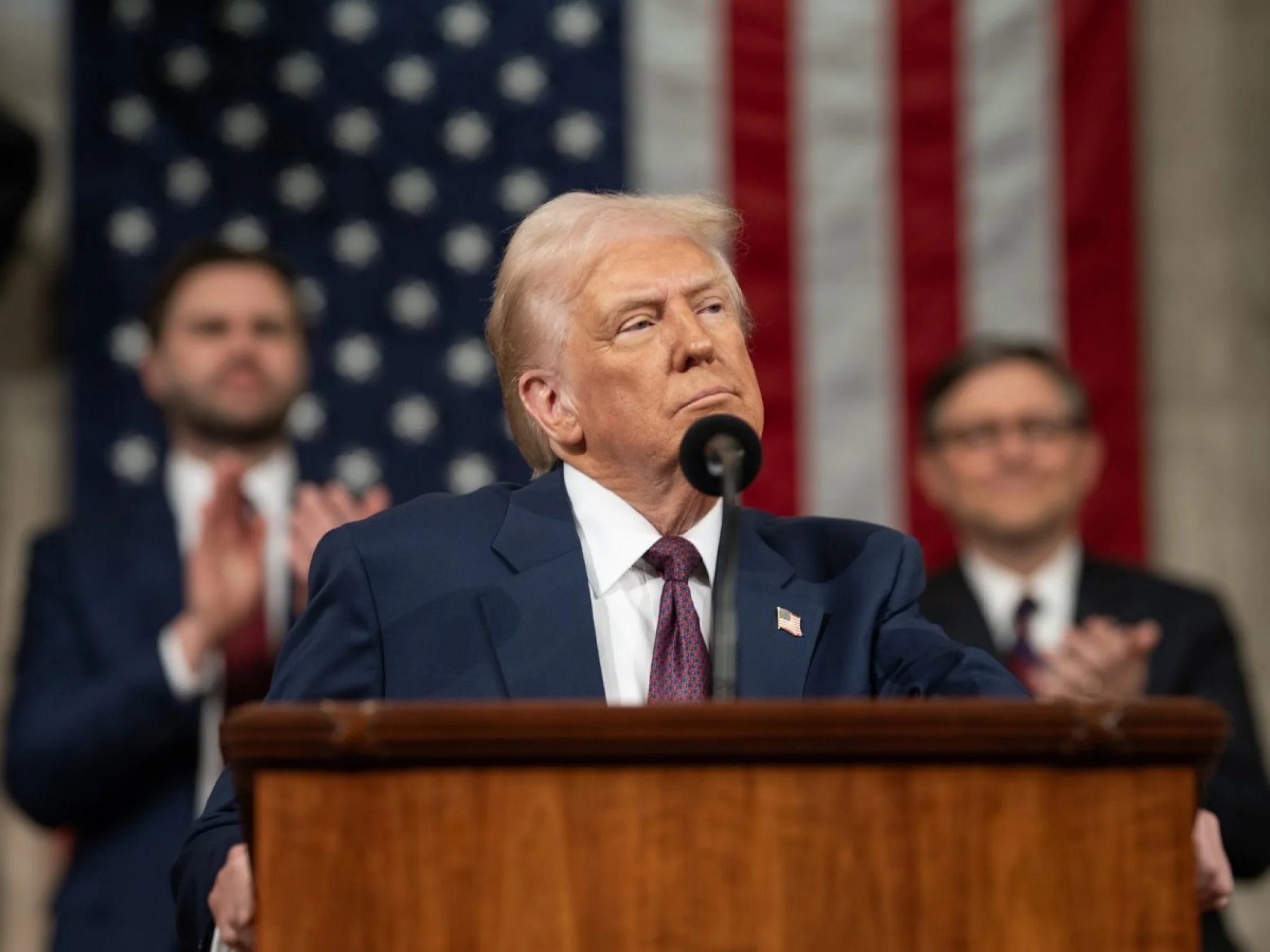 Trump diz que pessoas em situação de rua devem deixar Washington "imediatamente"