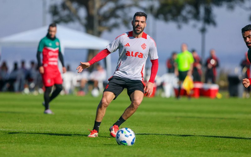 Colorado fez jogo-treino contra o Brasil de Farroupilha no último fim de semana | abc+