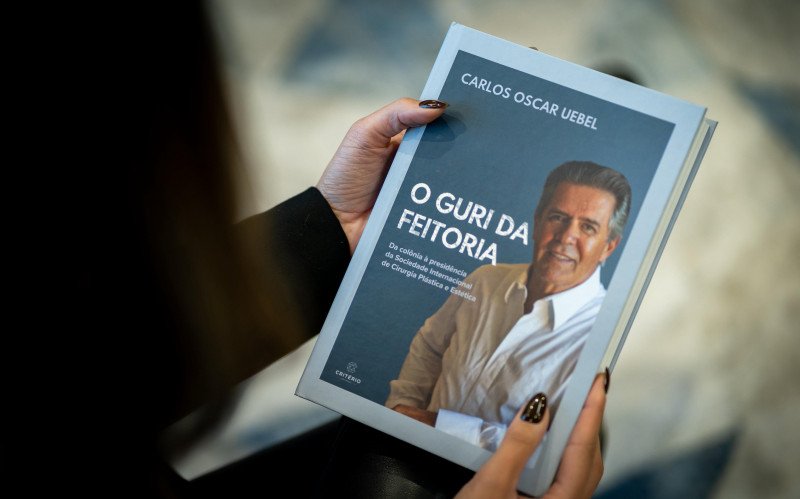 O livro foi lançado por meio da Critério Editorial