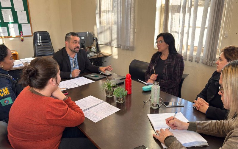 Reunião do NEVE da Smed São Leopoldo ocorreu nesta quinta-feira (10)