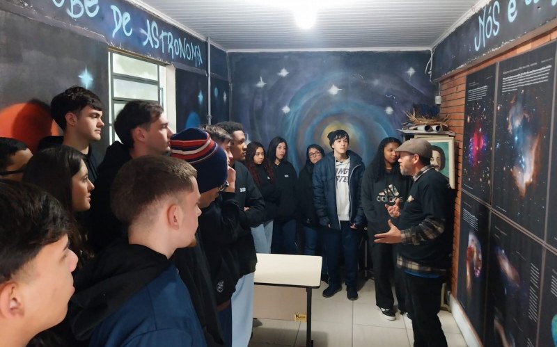 Estudantes conheceram o clube de Astronomia, Nós e os Astros, da Escola Estadual Osvaldo Aranha | abc+