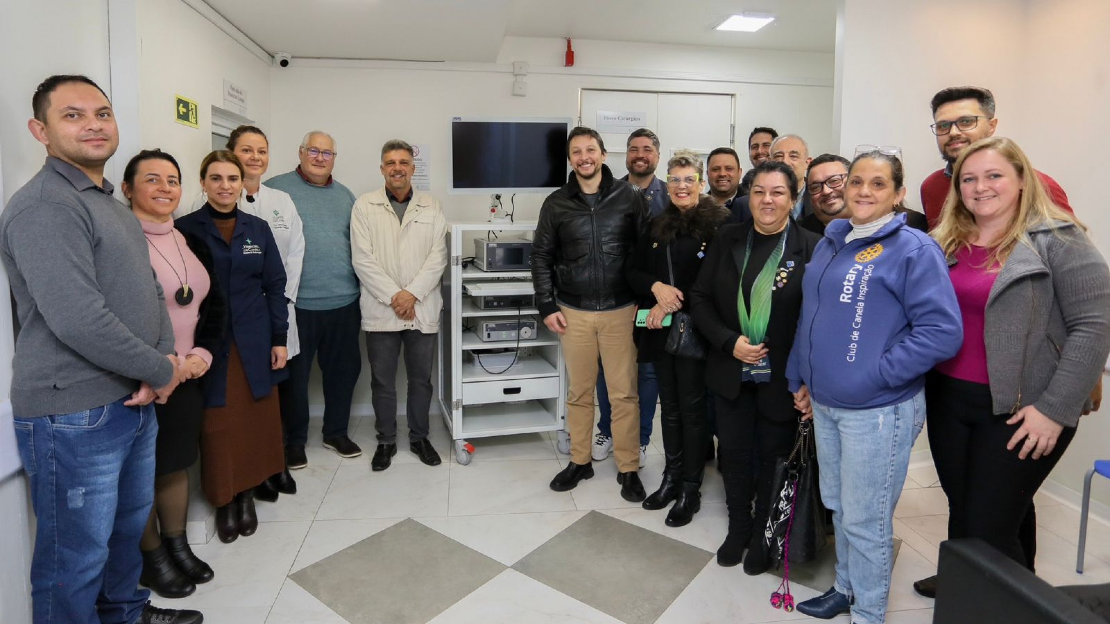 Canela recebe doação de equipamentos para centro cirúrgico que permite intervenções de alta complexidade