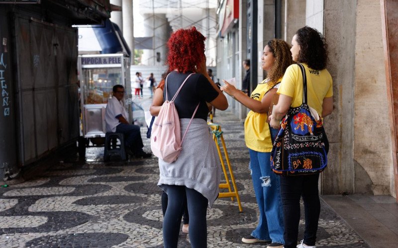 MEC quer estender Pé-de-Meia a todos do ensino médio da rede pública | abc+