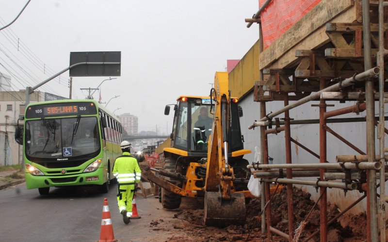 Trânsito na área do viaduto da Metrovel terá retenção hoje | abc+