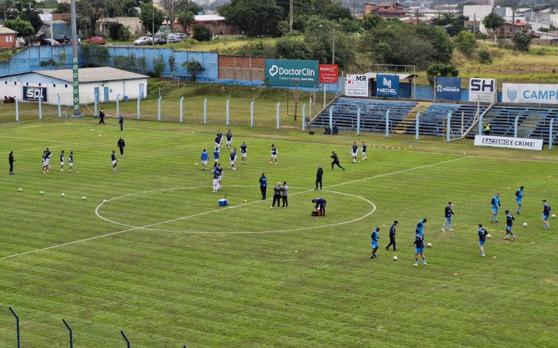 Equipes no aquecimento