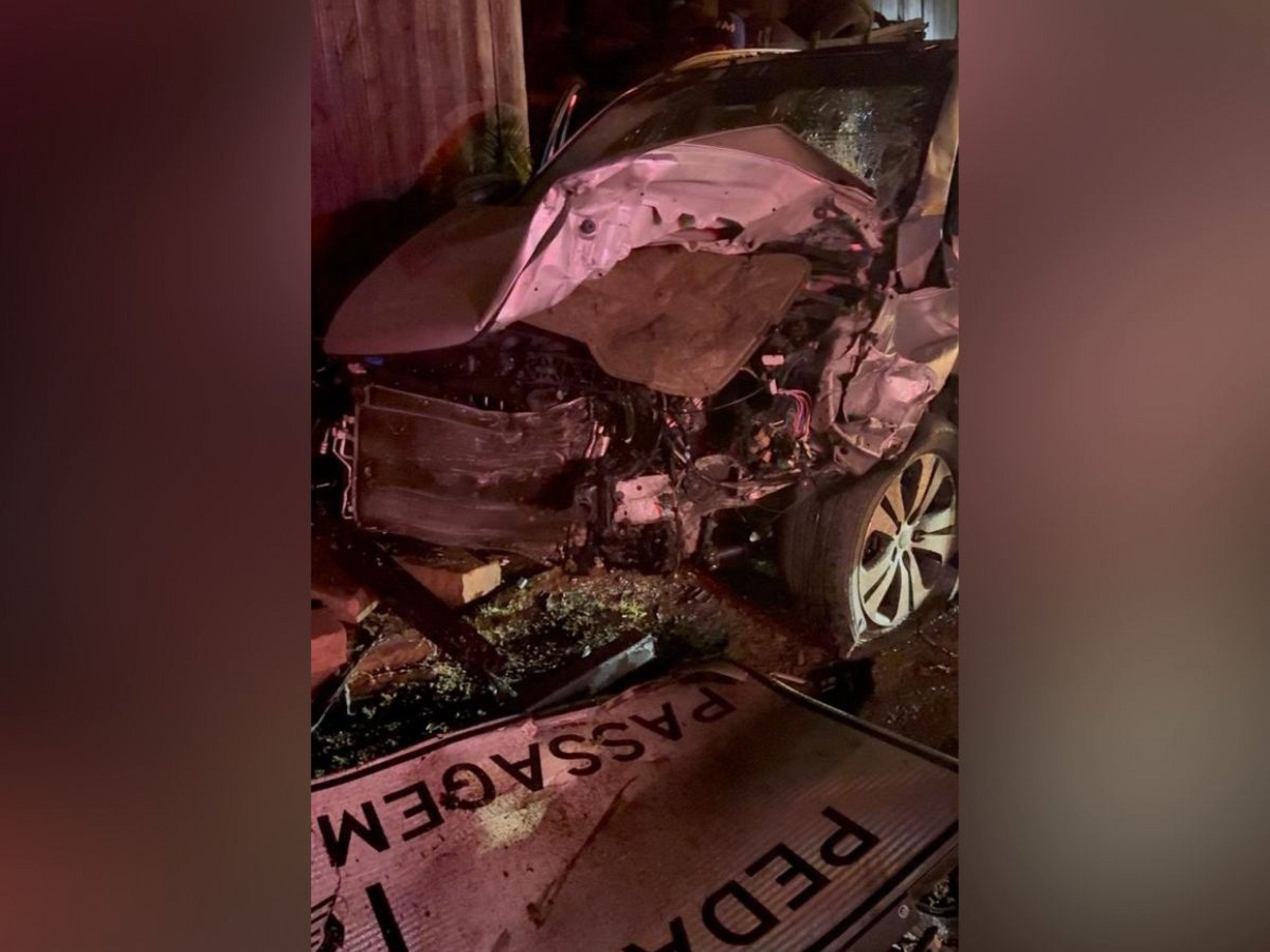 RS-122: Uma pessoa morre e duas ficam feridas em acidente entre três veículos
