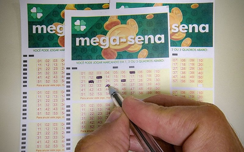 MEGA-SENA 2990: Confira valor milionário de prêmio sorteado neste sábado | abc+