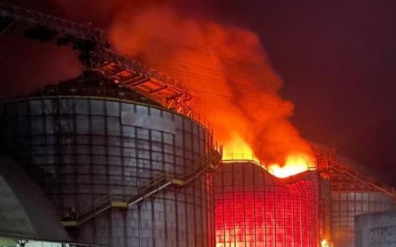 Incêndio em silo de soja começou na última sexta-feira | abc+