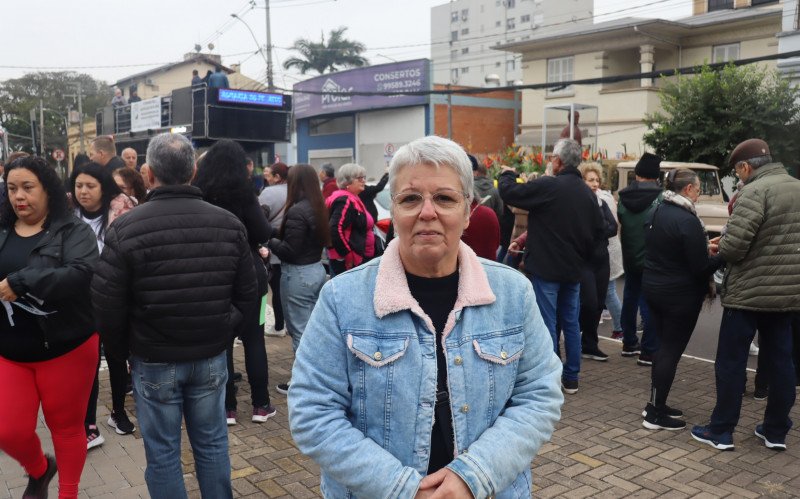 A auxiliar de serviços gerais Silvana Borges, de 67 anos, que esteve na 19ª Romaria desde a concentração, mora no bairro Santa Teresa e é devota de Padre Reus há 40 anos.