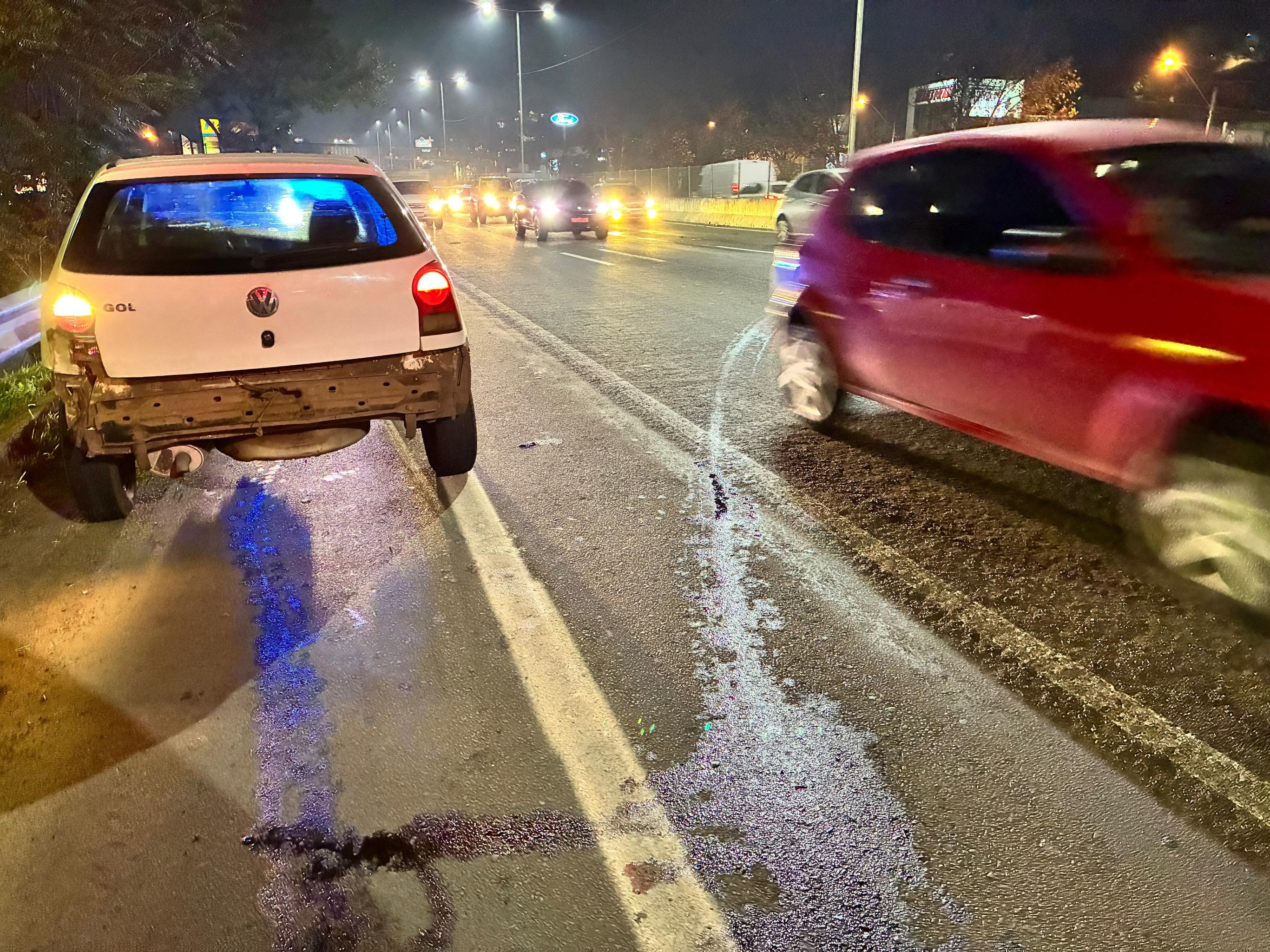BR-116: Acidente envolvendo dois carros causa congestionamento na rodovia