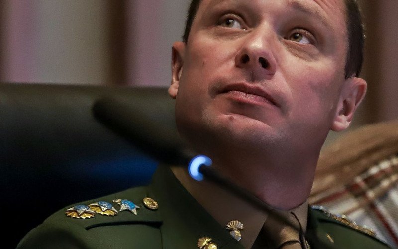 TRAMA GOLPISTA: Mauro Cid reafirma que Bolsonaro leu minuta golpista durante reunião