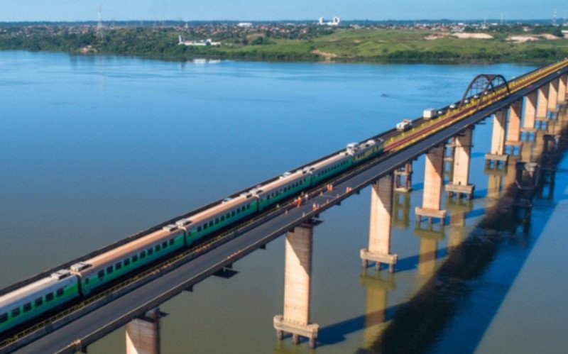 Trem da Estrada de Ferro Carajás passa por 27 cidades | abc+