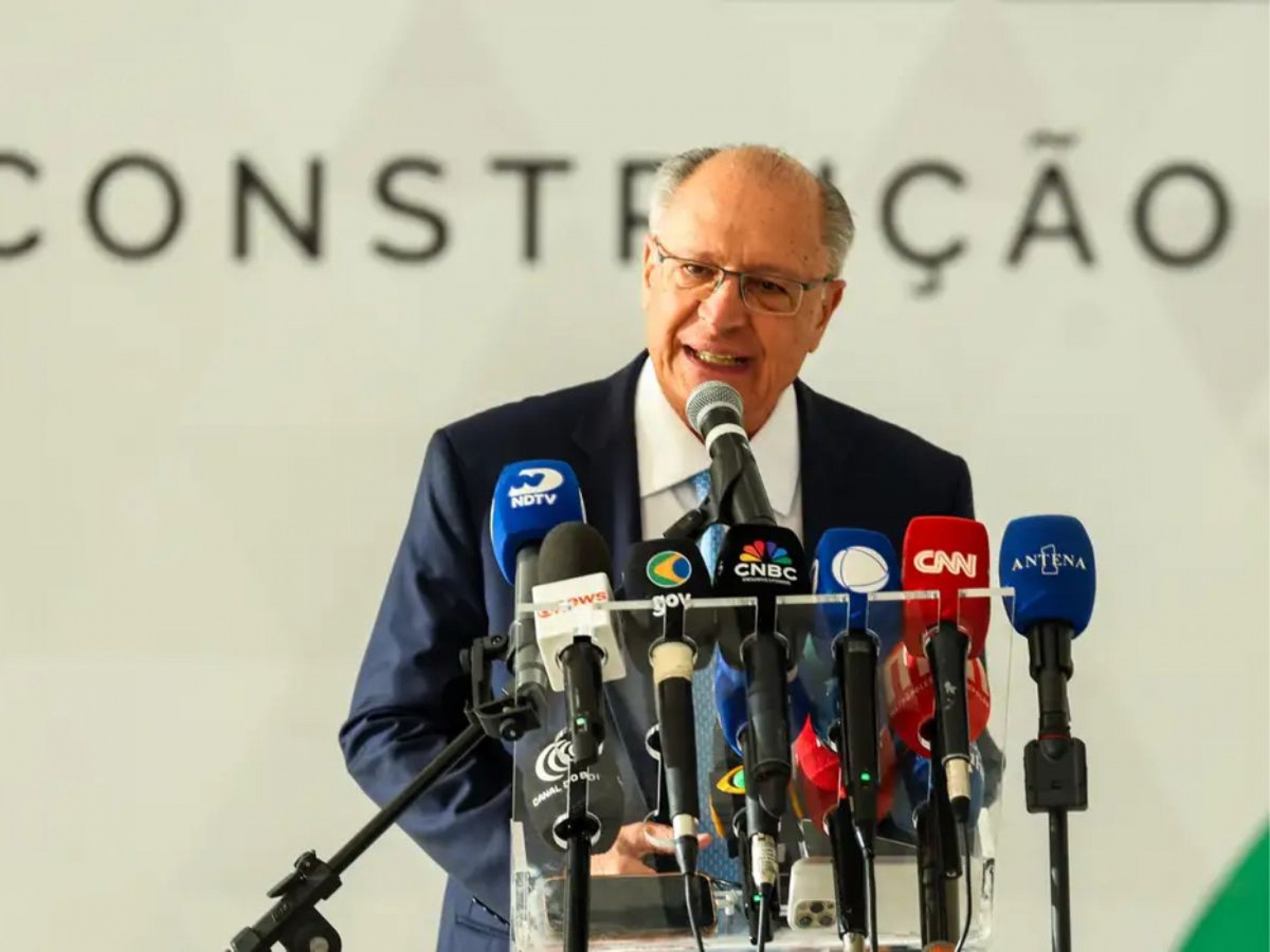 TARIFA DE TRUMP: Setor coureiro-calçadista participará de reuniões com comitê do governo federal nesta terça-feira