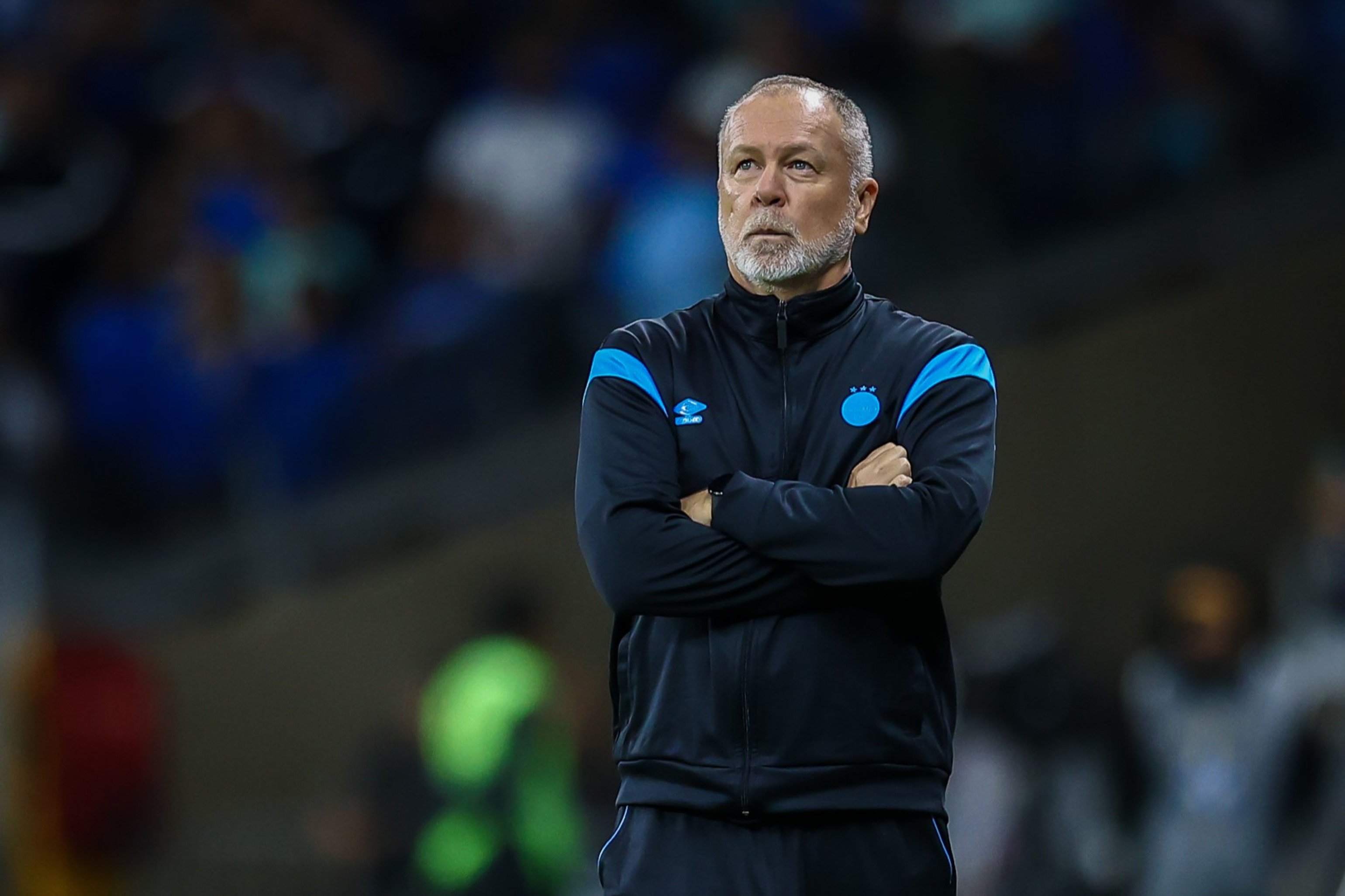 Mano Menezes mantém dupla de jovens do Grêmio para jogo contra o Fortaleza
