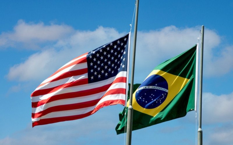 EUA impôs novo tarifaço ao Brasil | abc+