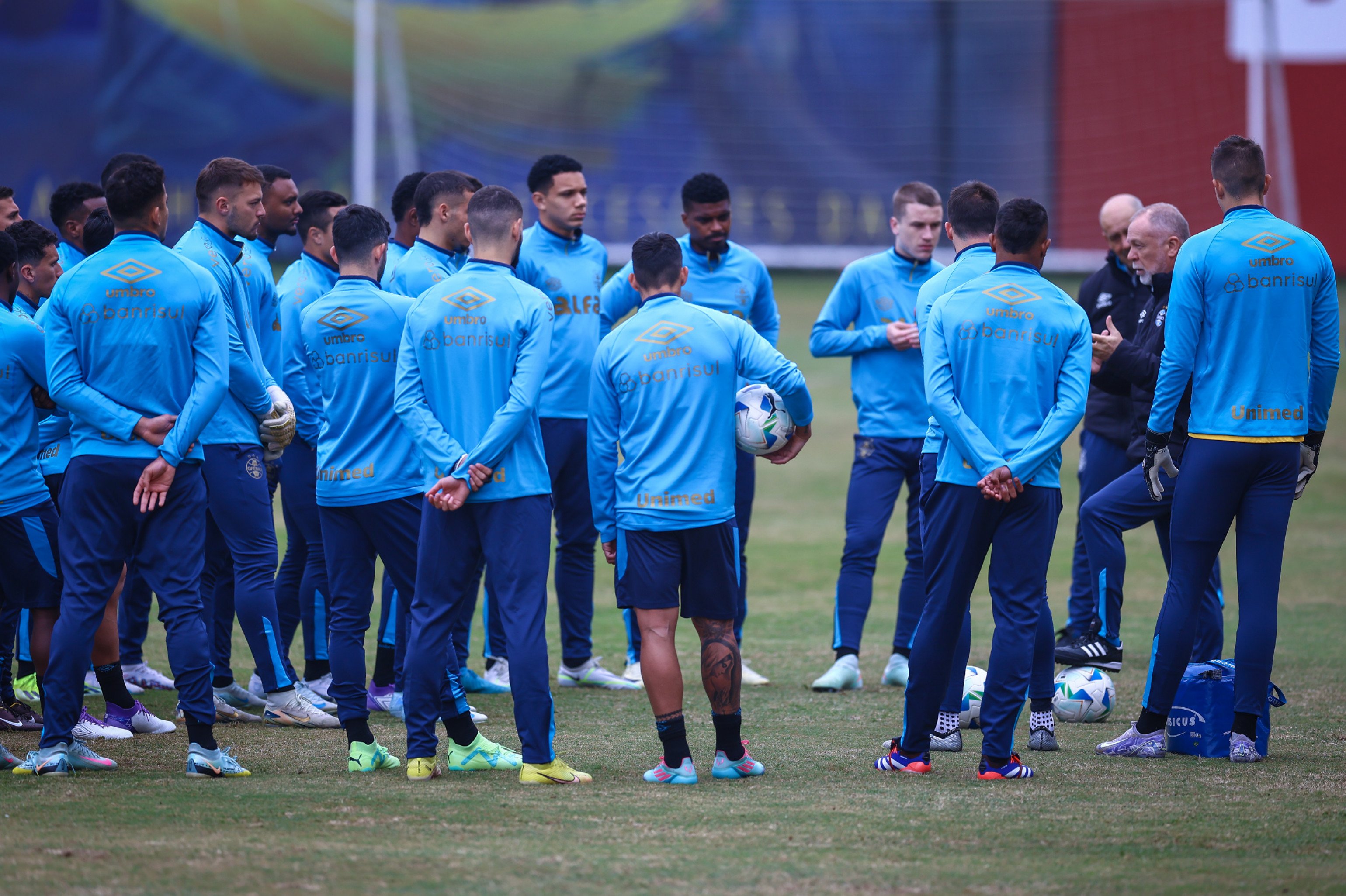 Grêmio encara o Alianza em busca de reabilitação e sobrevida na temporada