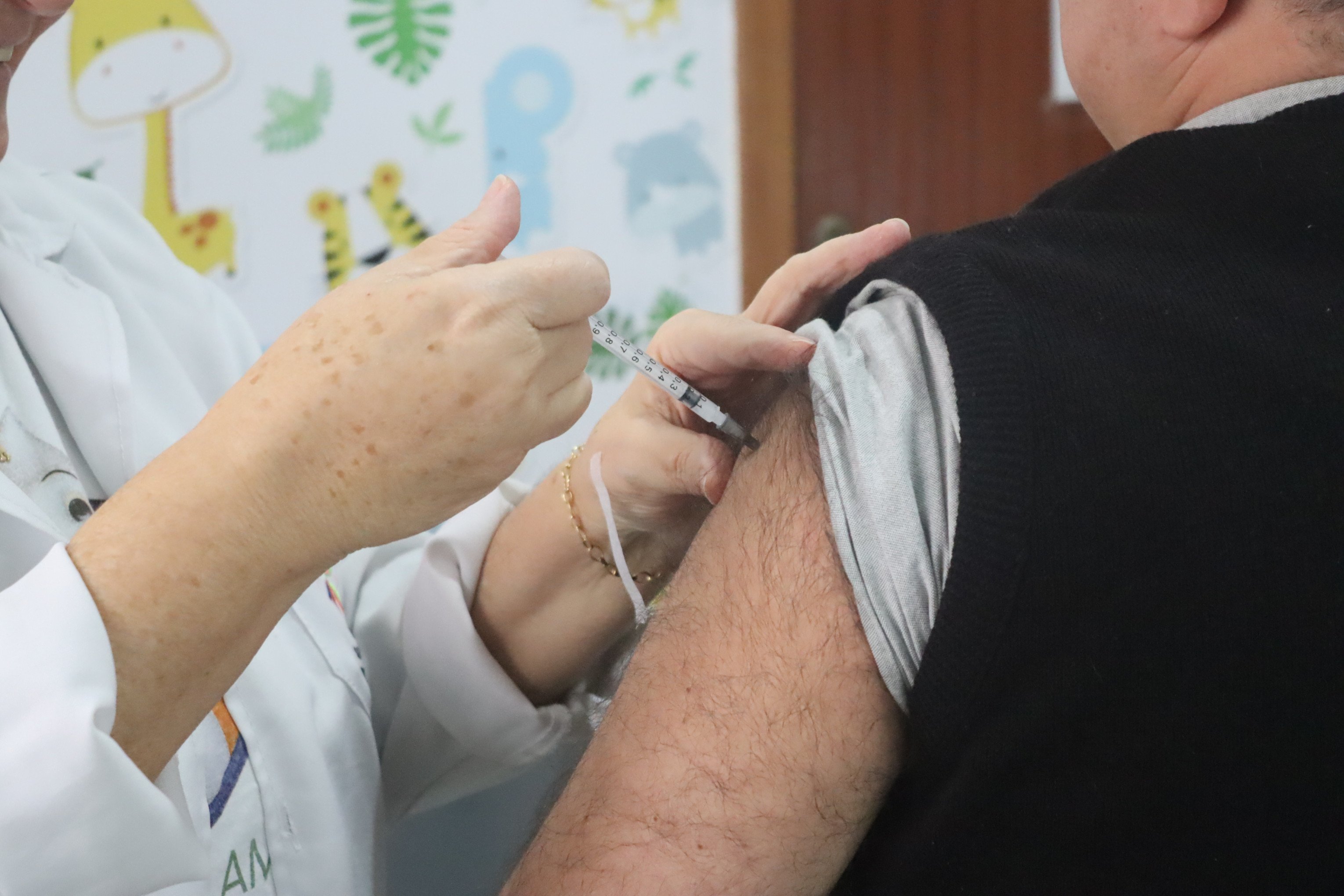 Estado recebe primeiras doses da vacina contra a gripe; campanha já tem data para começar