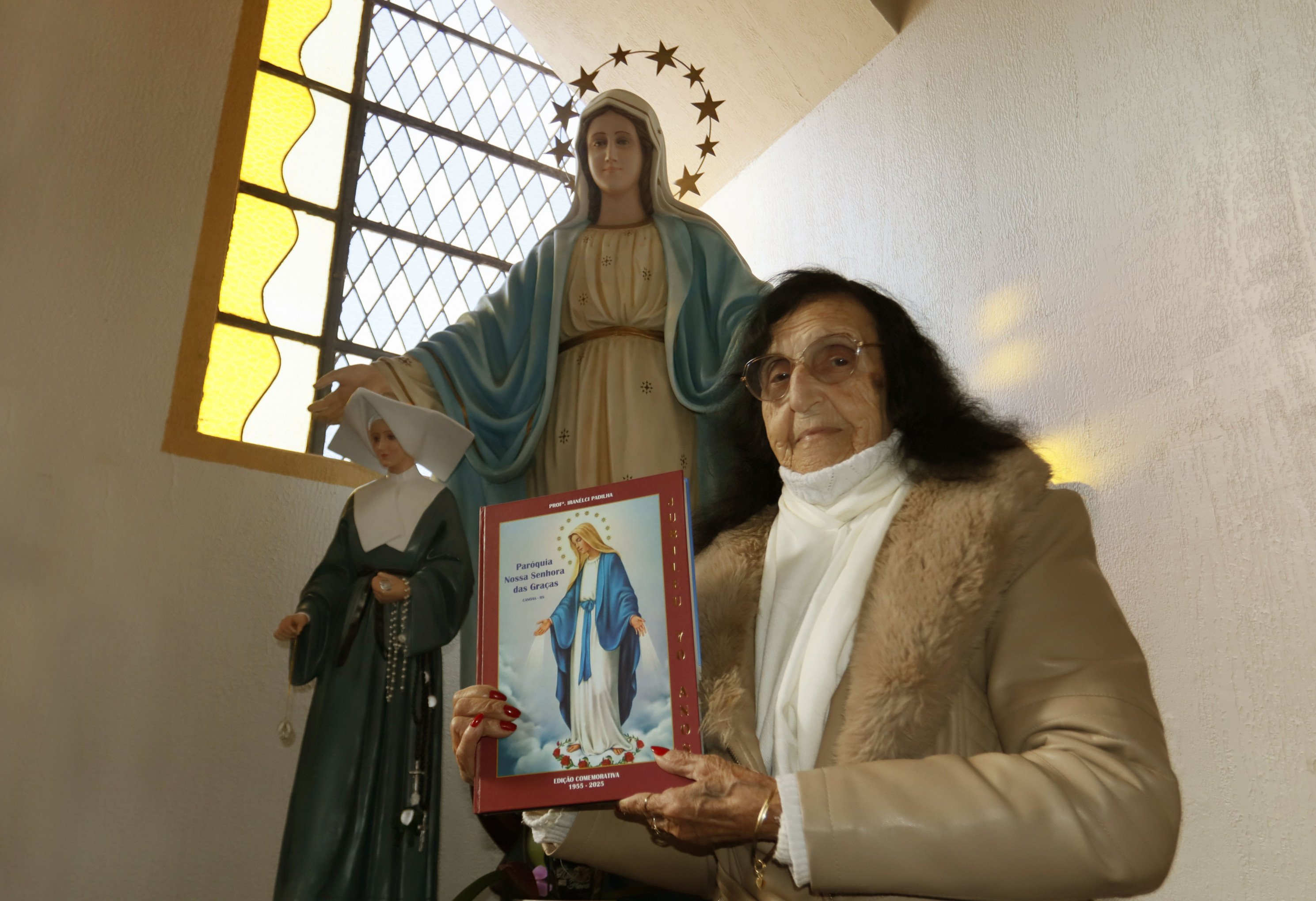 Paróquia Nossa Senhora das Graças celebra 70 anos com livro