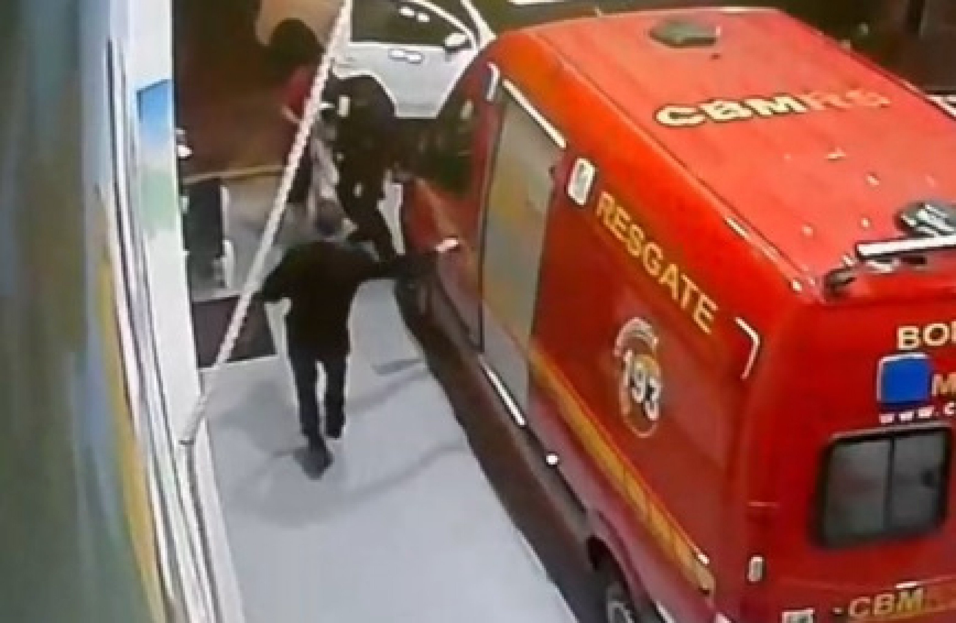 VÍDEO: Bebê de 4 dias fica roxa após engasgo em Gramado e Bombeiros realizam ação rápida; veja desfecho