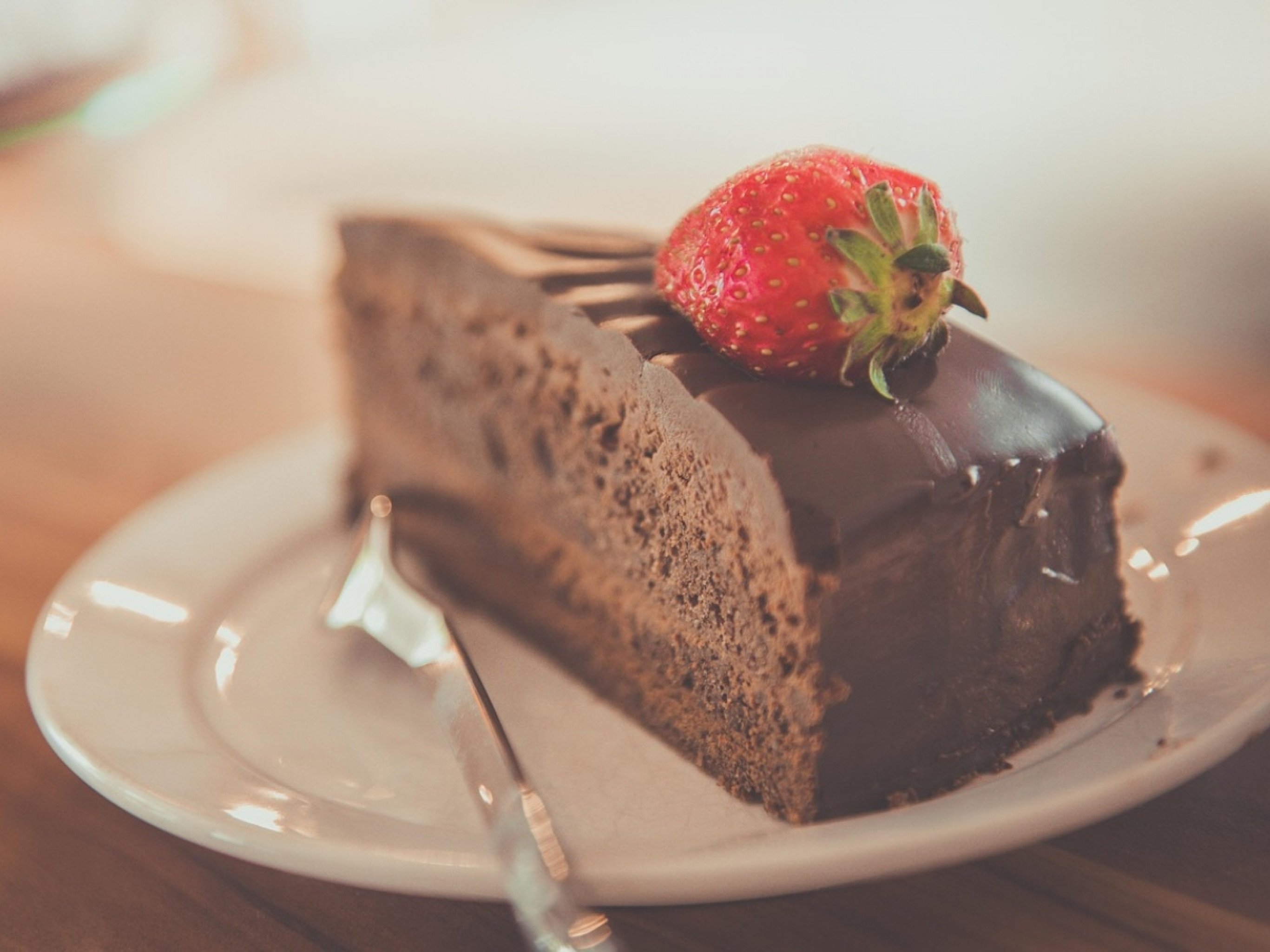 Sem gastar gás! 3 sobremesas com leite condensado que não precisam de forno e ficam deliciosas