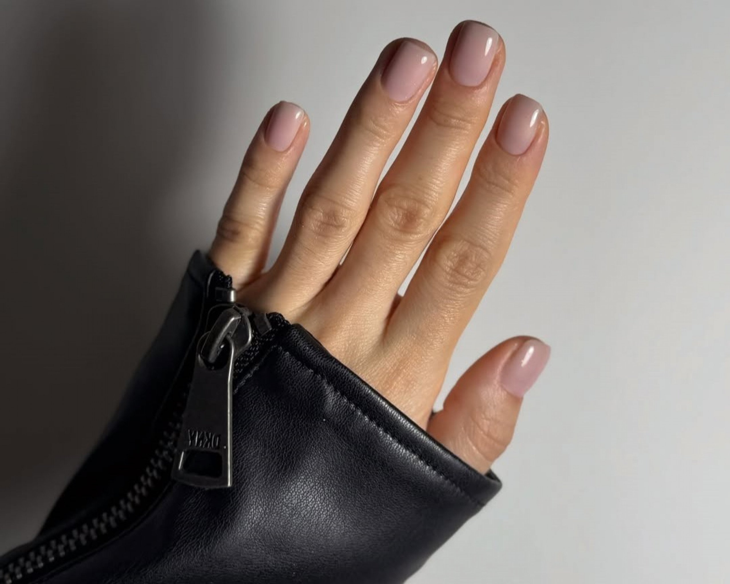 5 cores de esmalte em alta perfeitas para unhas quadradas