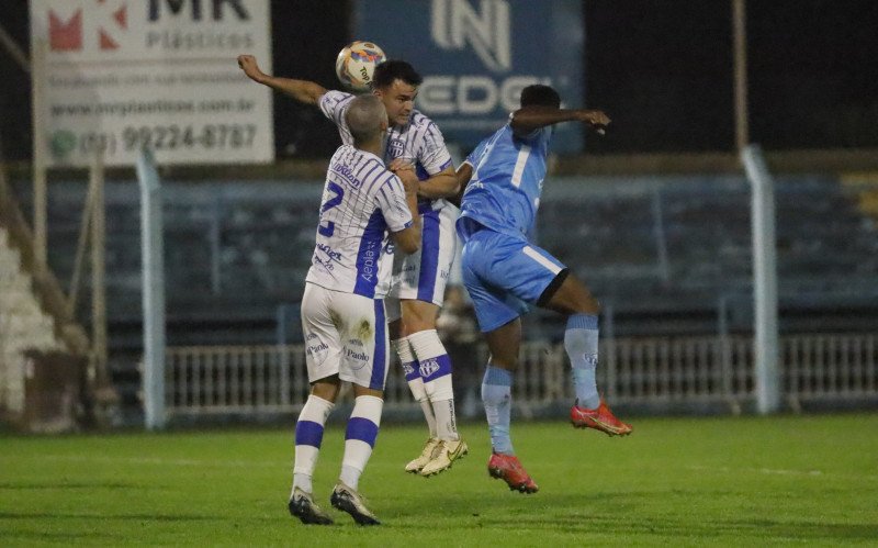 Novo Hamburgo x Esportivo pela Divisão de Acesso