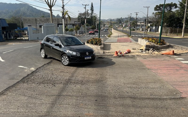 Reparos na Avenida Presidente Vargas, em trecho recentemente duplicado, devem durar entre duas e quatro semanas